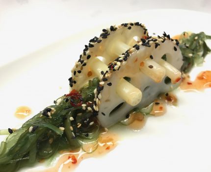 sea-algae-aquaculture algae: wakame and spirulina