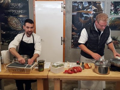 lloydtropeano_nicolas Lloyd and Nicolas getting ready