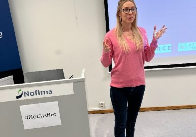 Céline Boechat opening the low trophic aquaculture workshop